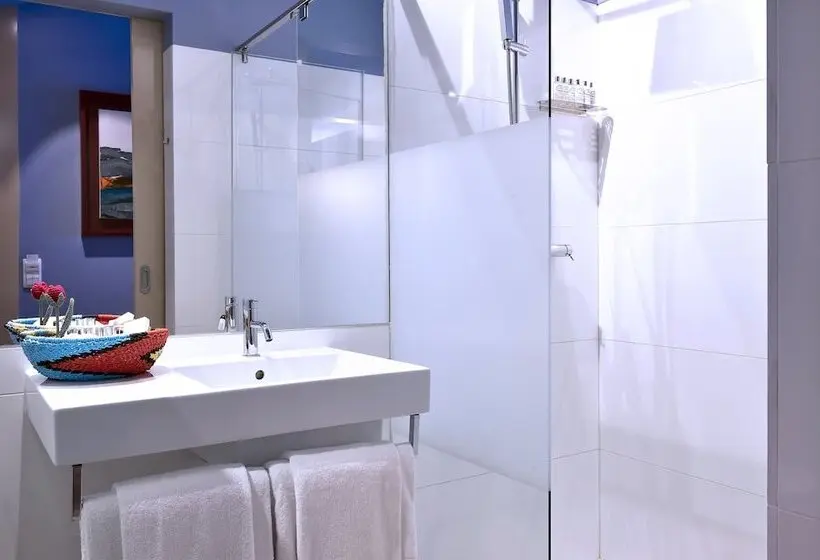 هتل The Editory House Ribeira Porto