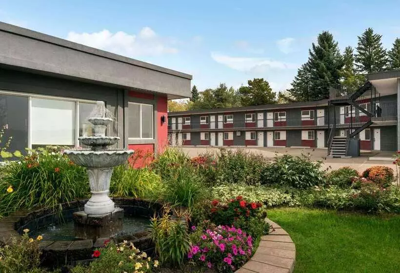 ホテル Thriftlodge Edmonton