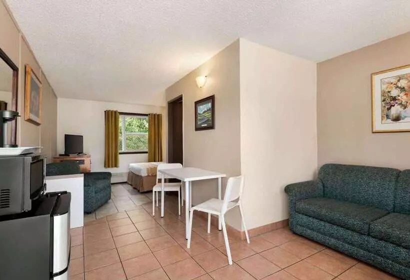 ホテル Thriftlodge Edmonton