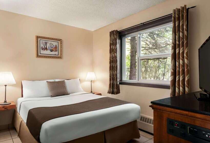 בית מלון כפרי Thriftlodge Edmonton