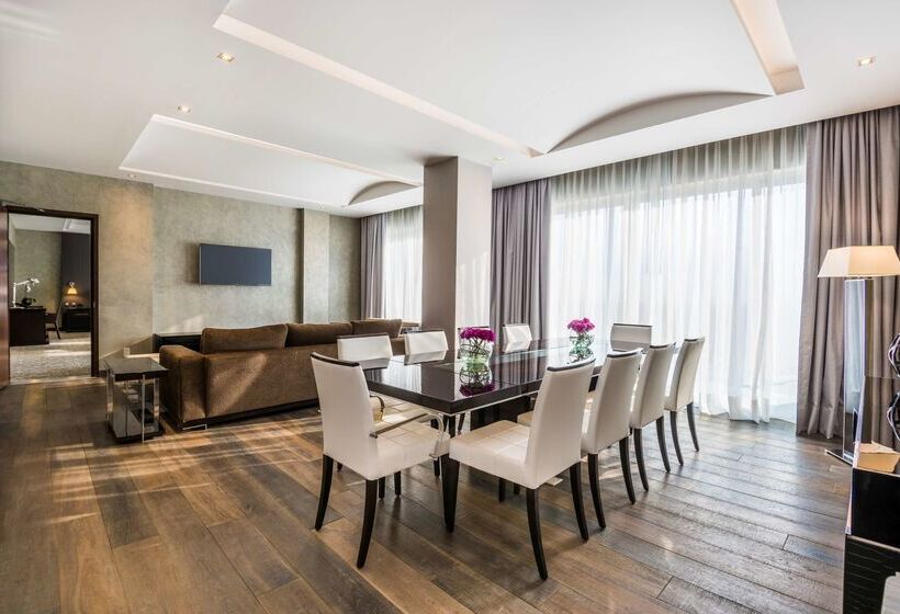 هتل Tower San Luis Potosi