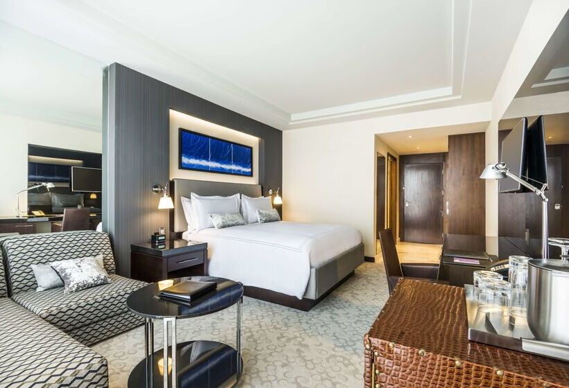 هتل Tower San Luis Potosi