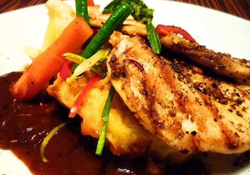 Orchardz Hotel Ayani