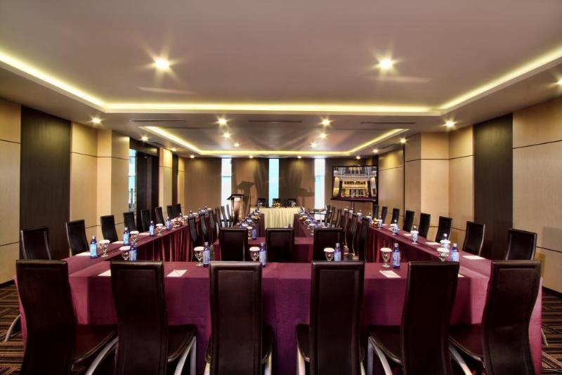 Orchardz Hotel Ayani