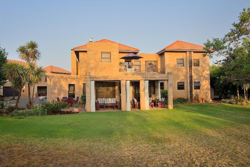 Пансион Centurion Golf Suites Boca Walk