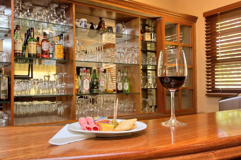 Пансион Centurion Golf Suites Boca Walk