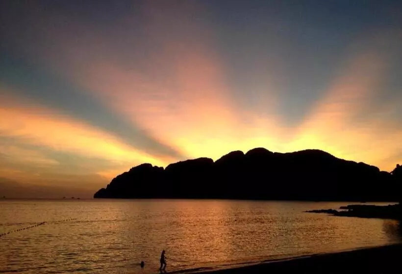 Lomakeskus Paradise Pearl Bungalows