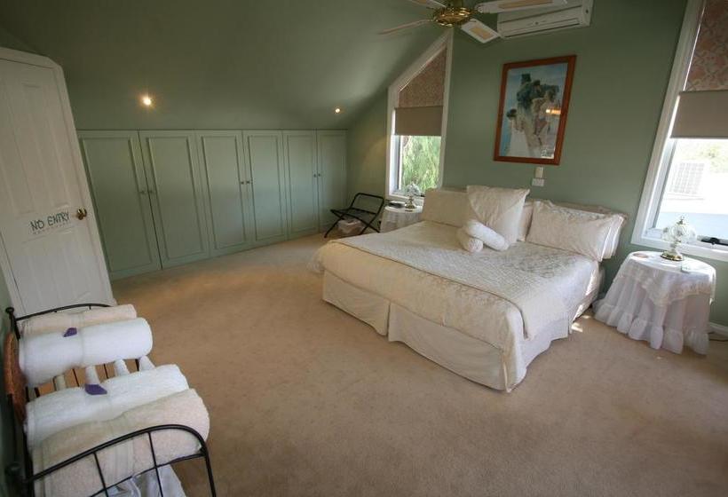 Silver Waters Bed & Breakfast