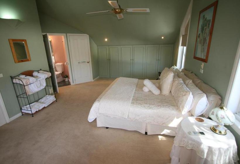 Silver Waters Bed & Breakfast