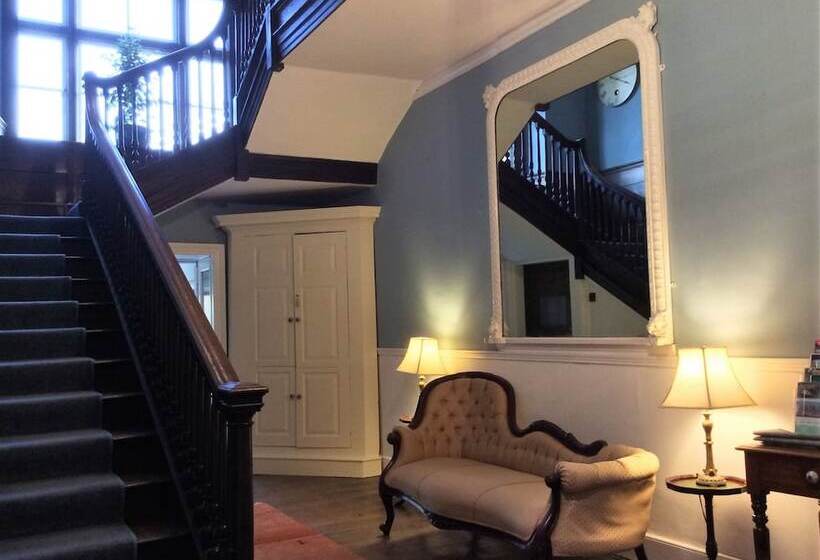 Bed and Breakfast Aberllynfi Riverside Guest House