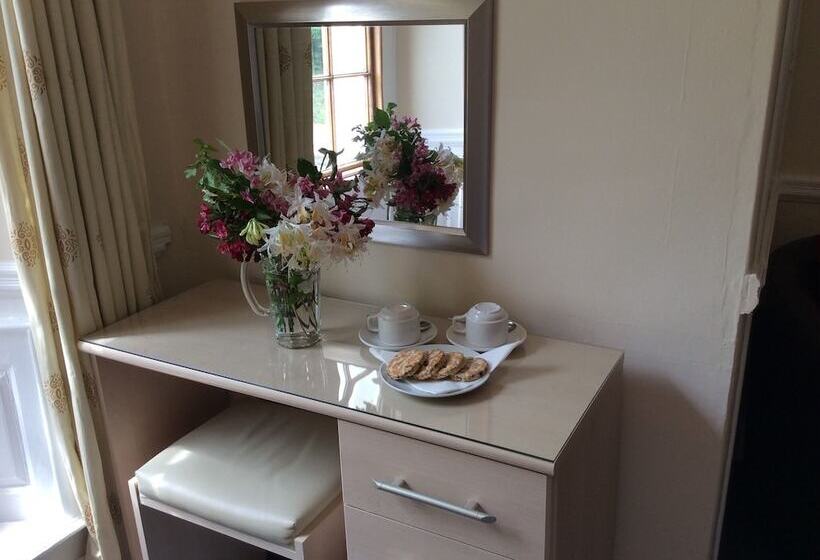 Bed and Breakfast Aberllynfi Riverside Guest House