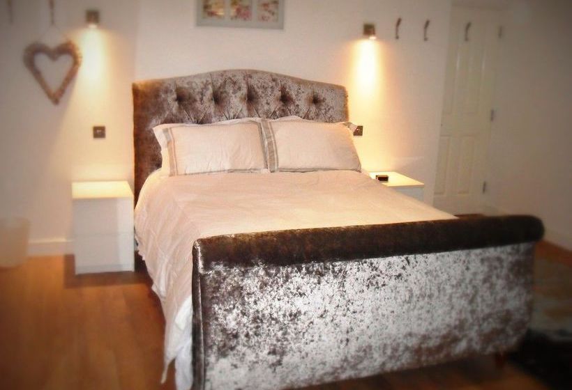 Fifty One And A Half Boutique B&b