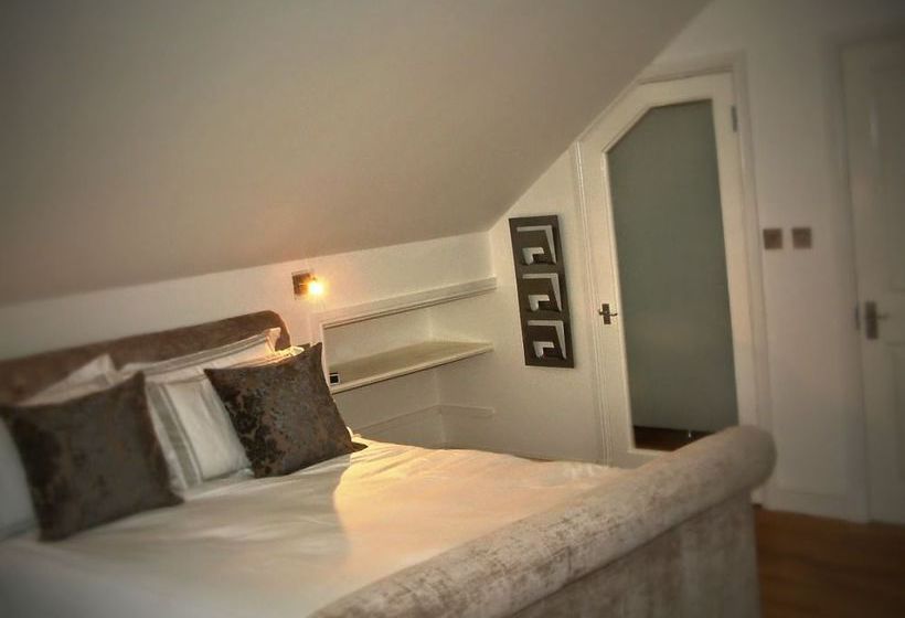 Fifty One And A Half Boutique B&b