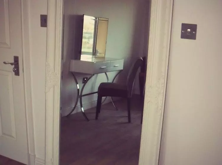 Fifty One And A Half Boutique B&b