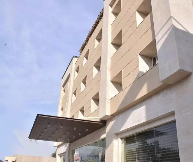 Hotelli Grand Plaza Lords Inn Jammu