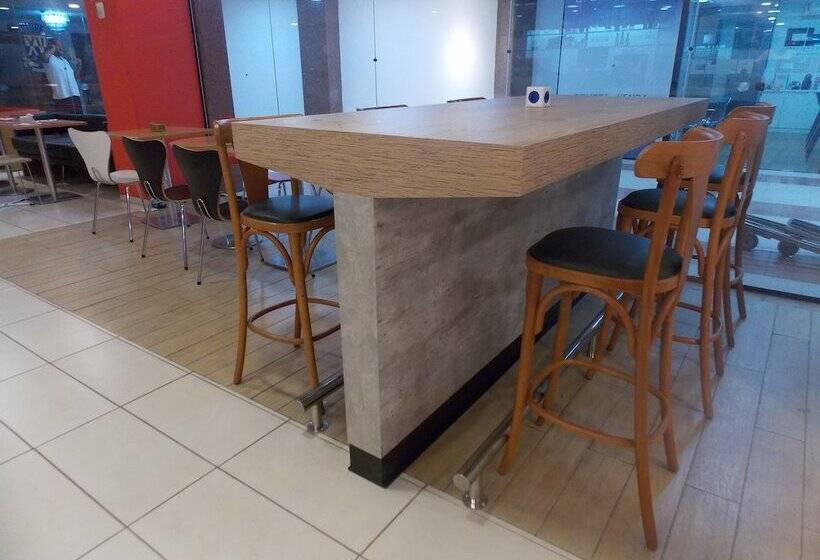 Hotel Ibis Santos Gonzaga Praia