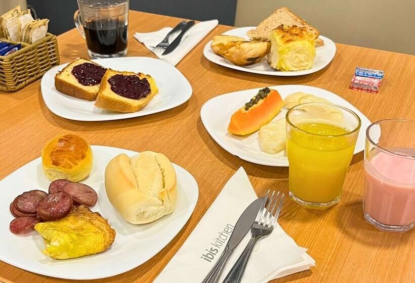 Hotel Ibis Santos Gonzaga Praia