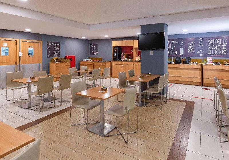 Hotel Ibis Santos Gonzaga Praia