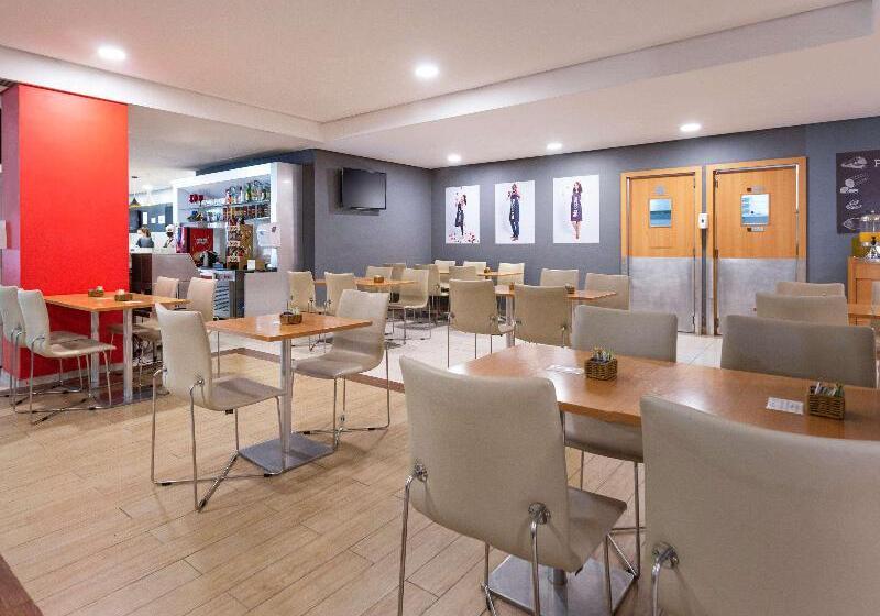 Hotel Ibis Santos Gonzaga Praia