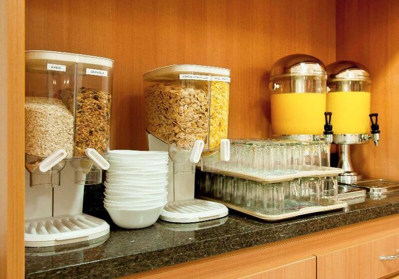 Hotel Ibis Santos Gonzaga Praia