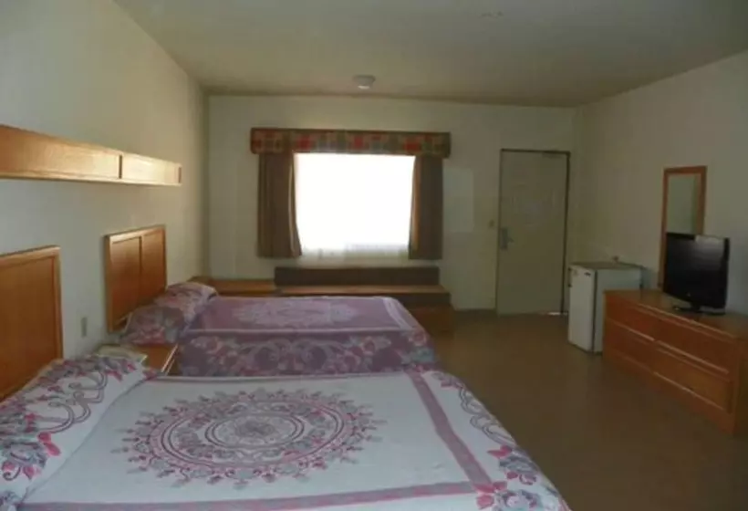 ホテル Maria Luisa Inn & Suites