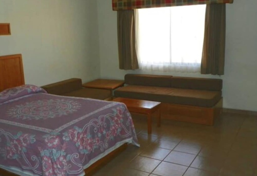 فندق Maria Luisa Inn & Suites