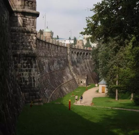ホテル Merkur  Jablonec Nad Nisou