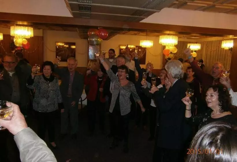 ホテル Merkur  Jablonec Nad Nisou