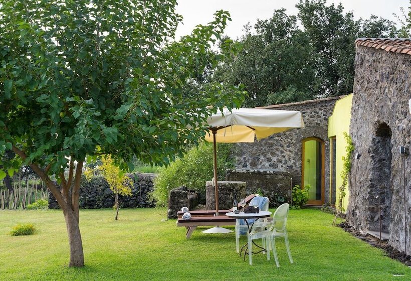 בית מלון כפרי Monaci Delle Terre Nere