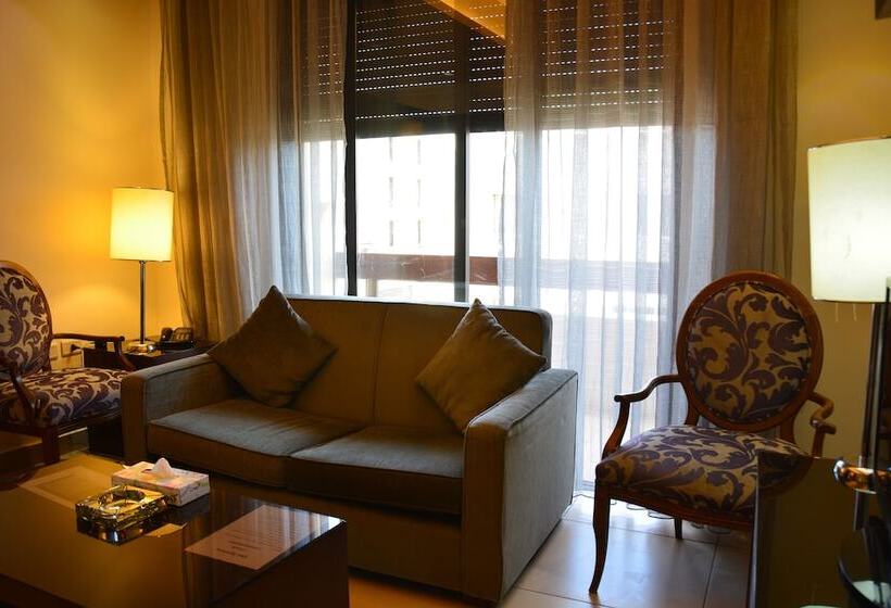 هتل Nadine Boutique Suites