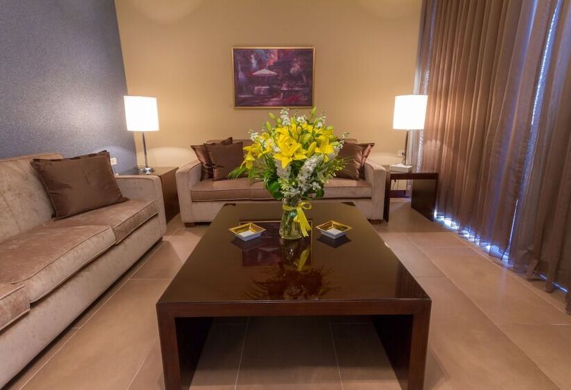 هتل Nadine Boutique Suites