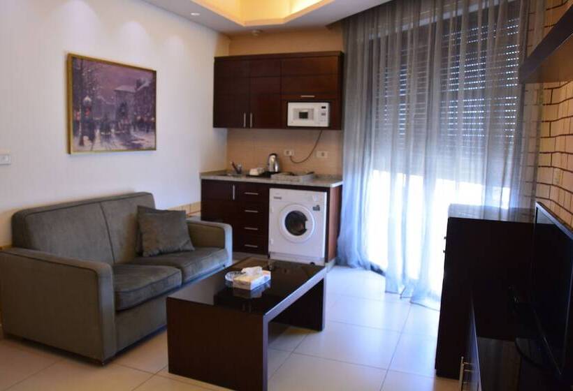 هتل Nadine Boutique Suites