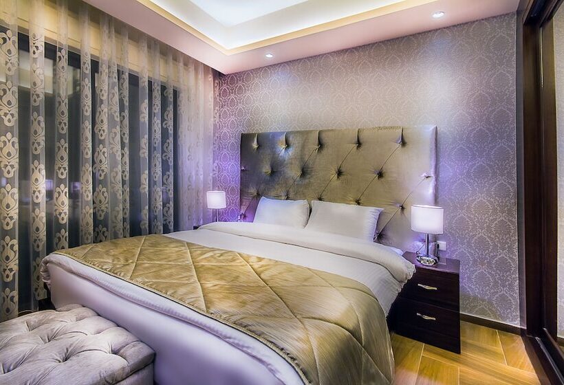 هتل Nadine Boutique Suites