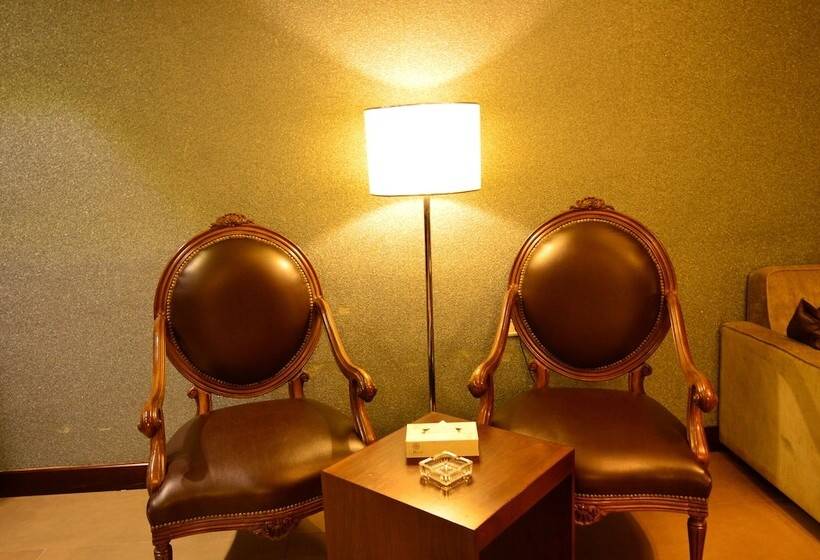 هتل Nadine Boutique Suites