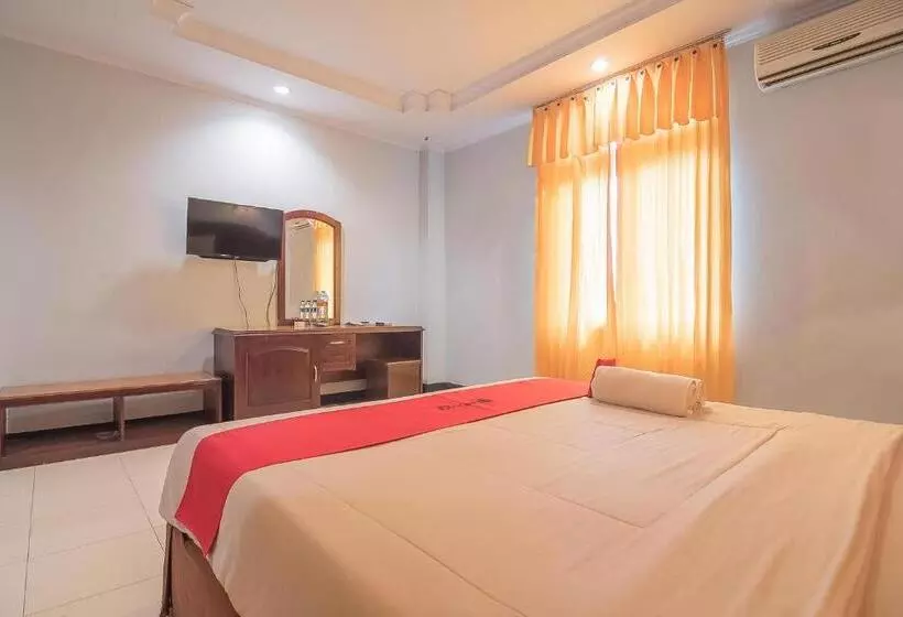 ホテル Reddoorz Syariah At Grand Taufiq Tarakan