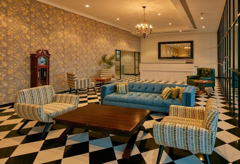 The Waverly Hotel & Residences