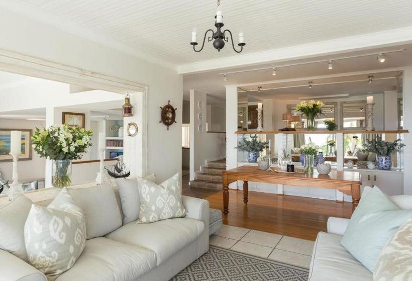 Пансион Ocean Watch Guesthouse