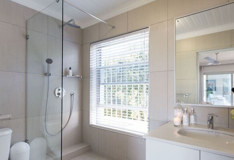 Пансион Ocean Watch Guesthouse