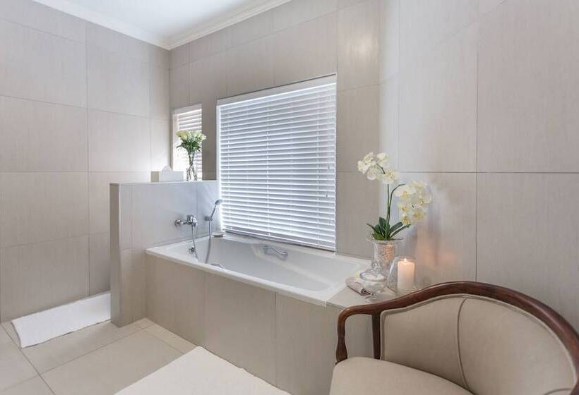 Пансион Ocean Watch Guesthouse