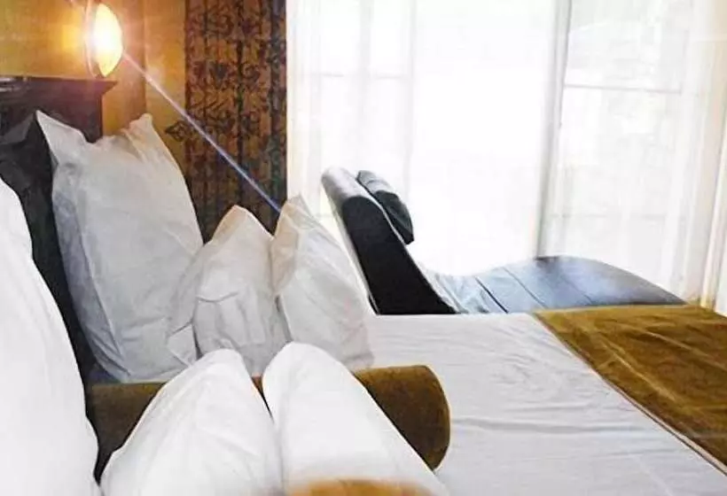 Regency Hotel Flamboyant