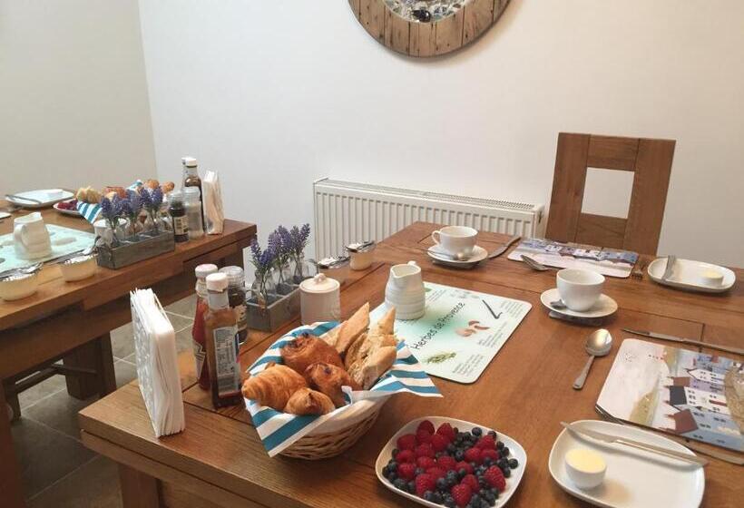 Avon Beach Bed & Breakfast