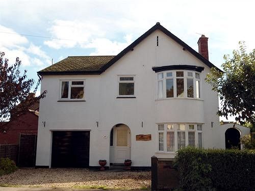 Living Waters Retreat House And B&b