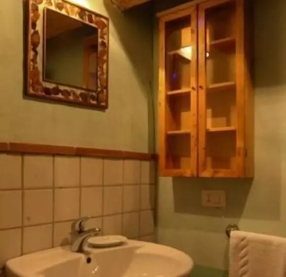 ホテル Agriturismo Podere La Marronaia