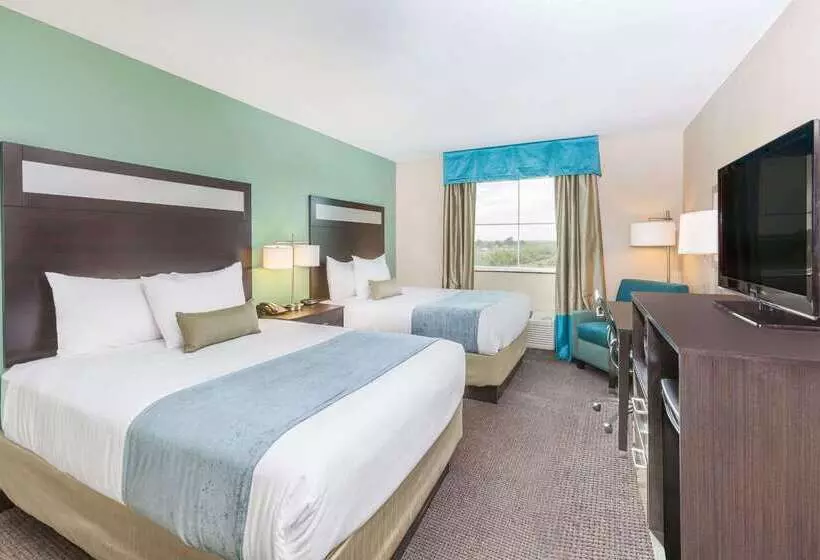 ホテル Baymont By Wyndham Midland Center