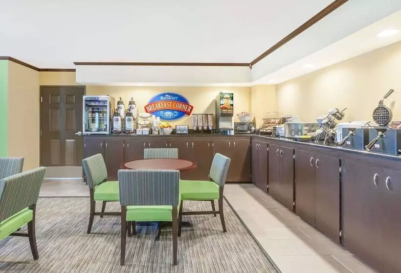 ホテル Baymont By Wyndham Midland Center