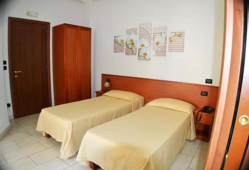 هتل B&b Centrale Affittacamere
