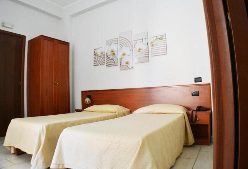 Отель B&b Centrale Affittacamere