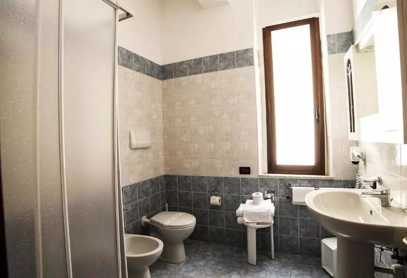 هتل B&b Centrale Affittacamere