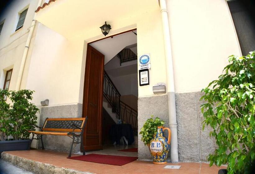 Отель B&b Centrale Affittacamere