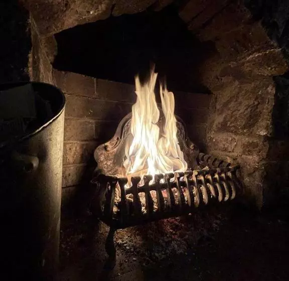 Hotel Cross Keys Inn